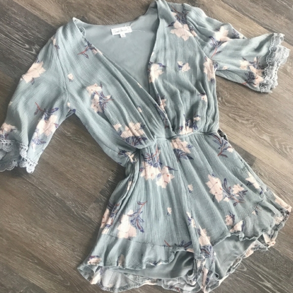 Romper - Picture 2 of 3